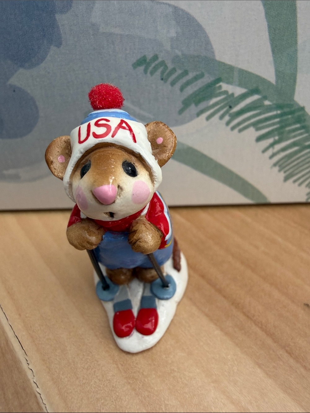 Wee Forest Folk “USA Skier Mouse” MS-09 Retired
